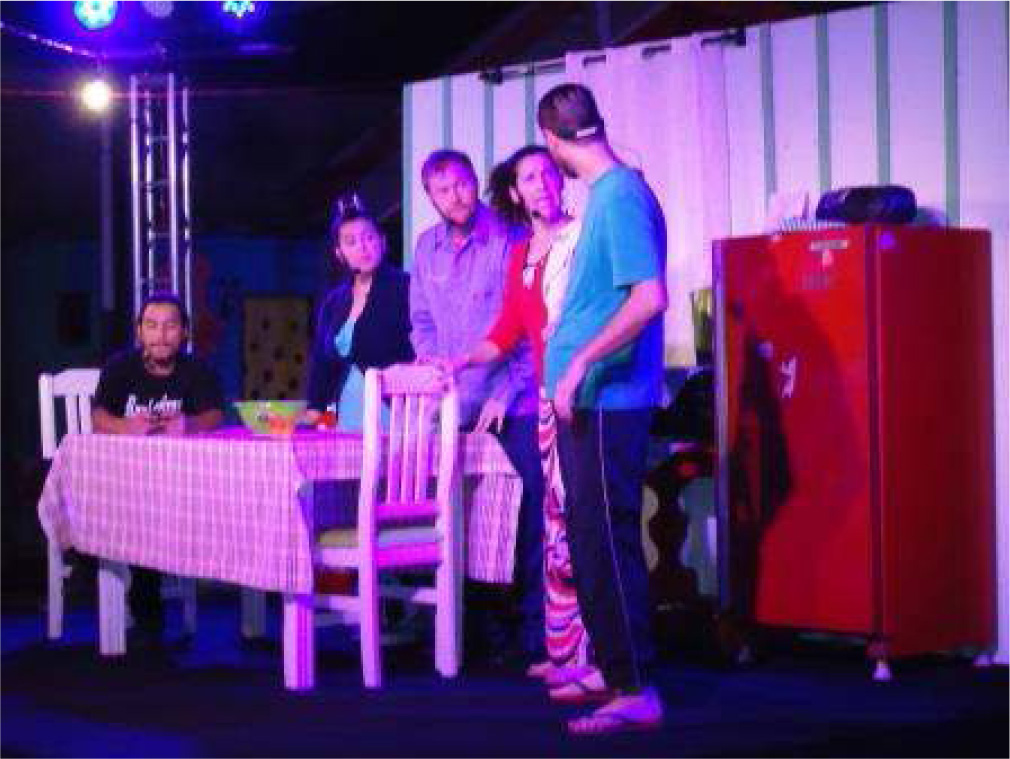 Teatro promovido pela Cocel fala sobre eficiência energética.