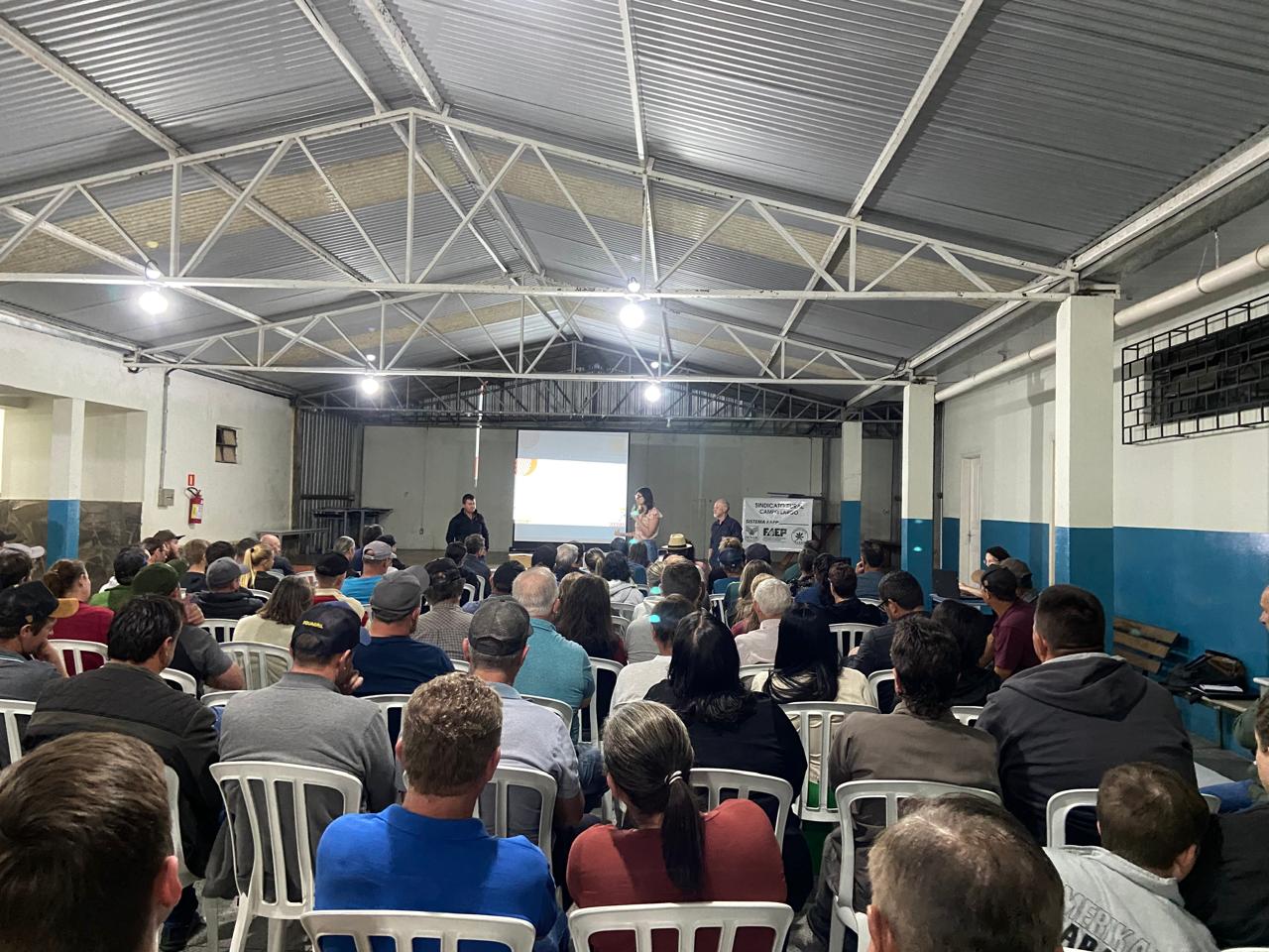 Conselho de Consumidores participa de encontro com produtores rurais